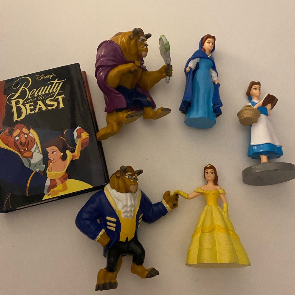 5 PVC Figures & Disney’s Beauty and the Beast Mini Edition